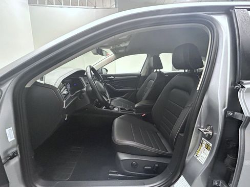 Used 2024 Volkswagen Jetta SE image 10