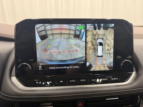 Used 2023 Nissan Rogue Platinum AWD/4WD image 18