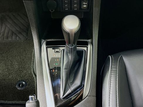 Used 2016 Toyota Corolla S Premium image 23