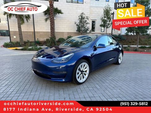 Used 2023 Tesla Model 3 Standard Range RWD image 1