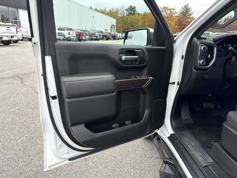 Used 2020 GMC Sierra 1500 SLE w/ Remote Start Package image 12