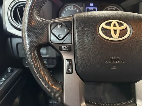 Used 2019 Toyota Tacoma TRD Off-Road AWD/4WD image 16
