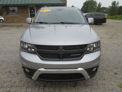 Used 2017 Dodge Journey Crossroad FWD image 3