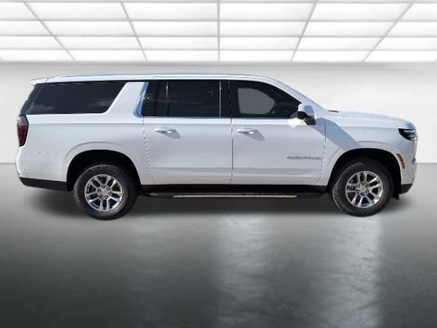 New 2026 Chevrolet Suburban LS image 34