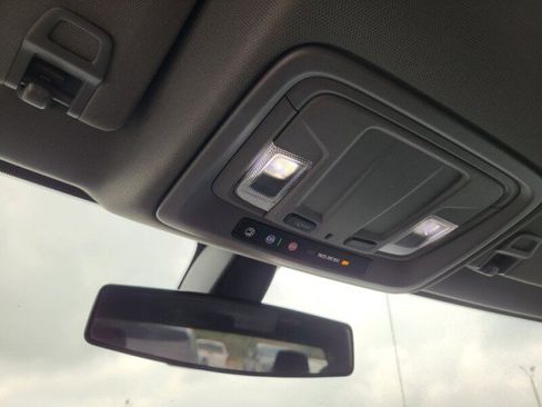 Used 2021 GMC Sierra 1500 Elevation image 18