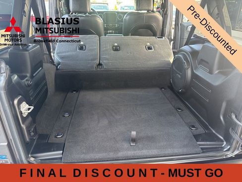 Used 2021 Jeep Wrangler Unlimited Sahara w/ Cold Weather Group AWD/4WD image 14