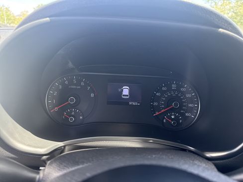 Used 2021 Kia Soul GT-Line FWD image 24