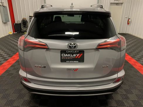 Used 2017 Toyota RAV4 XLE image 4