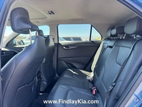 Certified 2023 Kia Niro SX Touring image 8