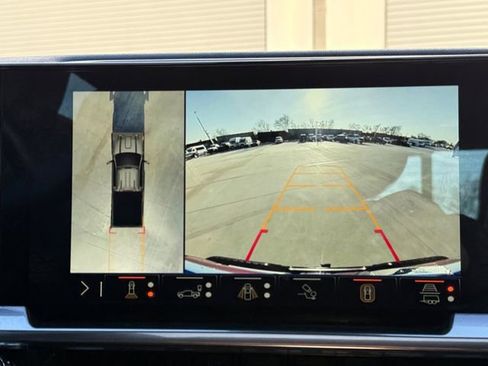 Used 2024 GMC Sierra 2500 SLT image 12