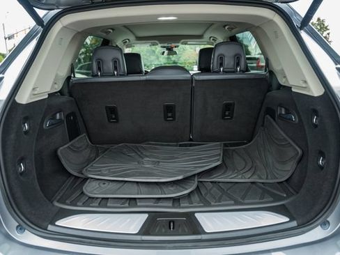 Used 2019 Buick Envision Premium AWD/4WD image 10
