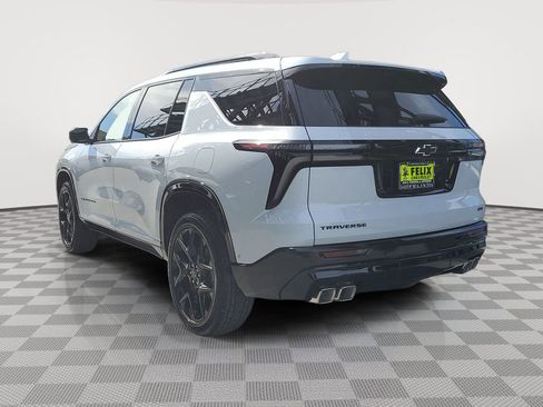New 2026 Chevrolet Traverse RS image 4