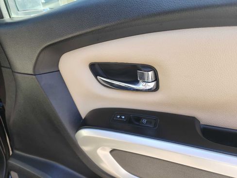 Used 2016 Nissan Titan SL image 39