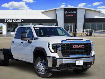 New 2026 GMC Sierra 3500 Pro w/ Convenience Package