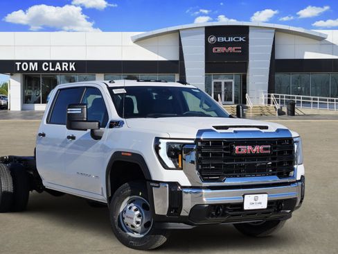 New 2026 GMC Sierra 3500 Pro w/ Convenience Package image 1