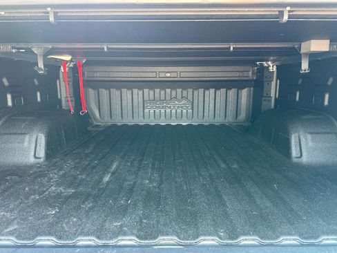 Certified 2024 Chevrolet Silverado 1500 High Country w/ Technology Package image 9