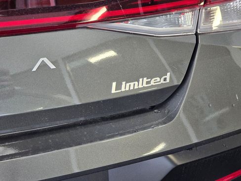 New 2026 Hyundai Elantra Limited FWD image 13