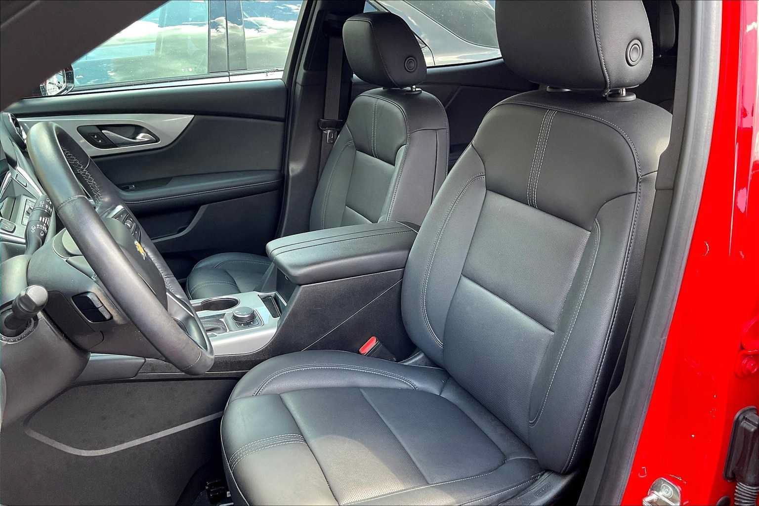 Used 2022 Chevrolet Blazer LT w/ Midnight/Sport Edition FWD image 24