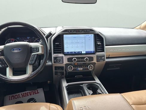 Used 2022 Ford F250 Lariat w/ Lariat Ultimate Package AWD/4WD image 18