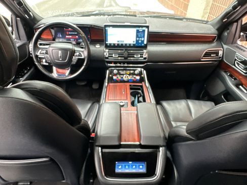 Used 2024 Lincoln Navigator L 4WD image 14