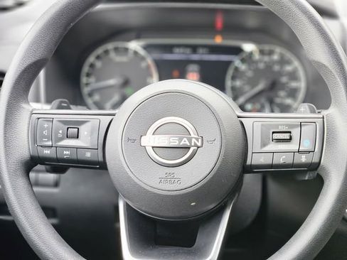 Certified 2024 Nissan Rogue SV FWD image 16