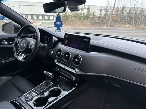 Used 2022 Kia Stinger GT-Line image 14