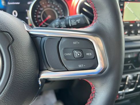 Used 2022 Jeep Wrangler Unlimited Rubicon w/ Cold Weather Group AWD/4WD image 18