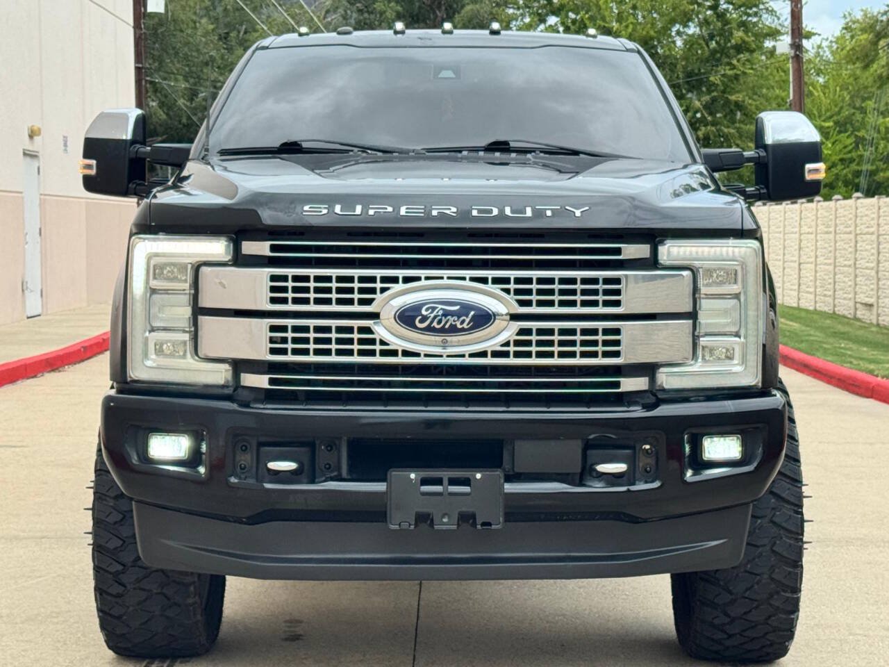 Used 2017 Ford F350 Platinum w/ Platinum Ultimate Package AWD/4WD image 8