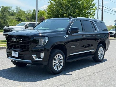 Certified 2023 GMC Yukon SLT w/ SLT Premium Package AWD/4WD image 12