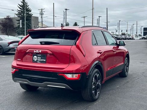 Certified 2025 Kia Niro Wind w/ Wind Preserve Package FWD image 9