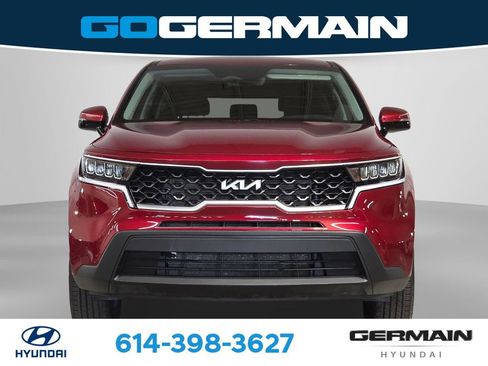 Used 2023 Kia Sorento LX AWD/4WD image 2