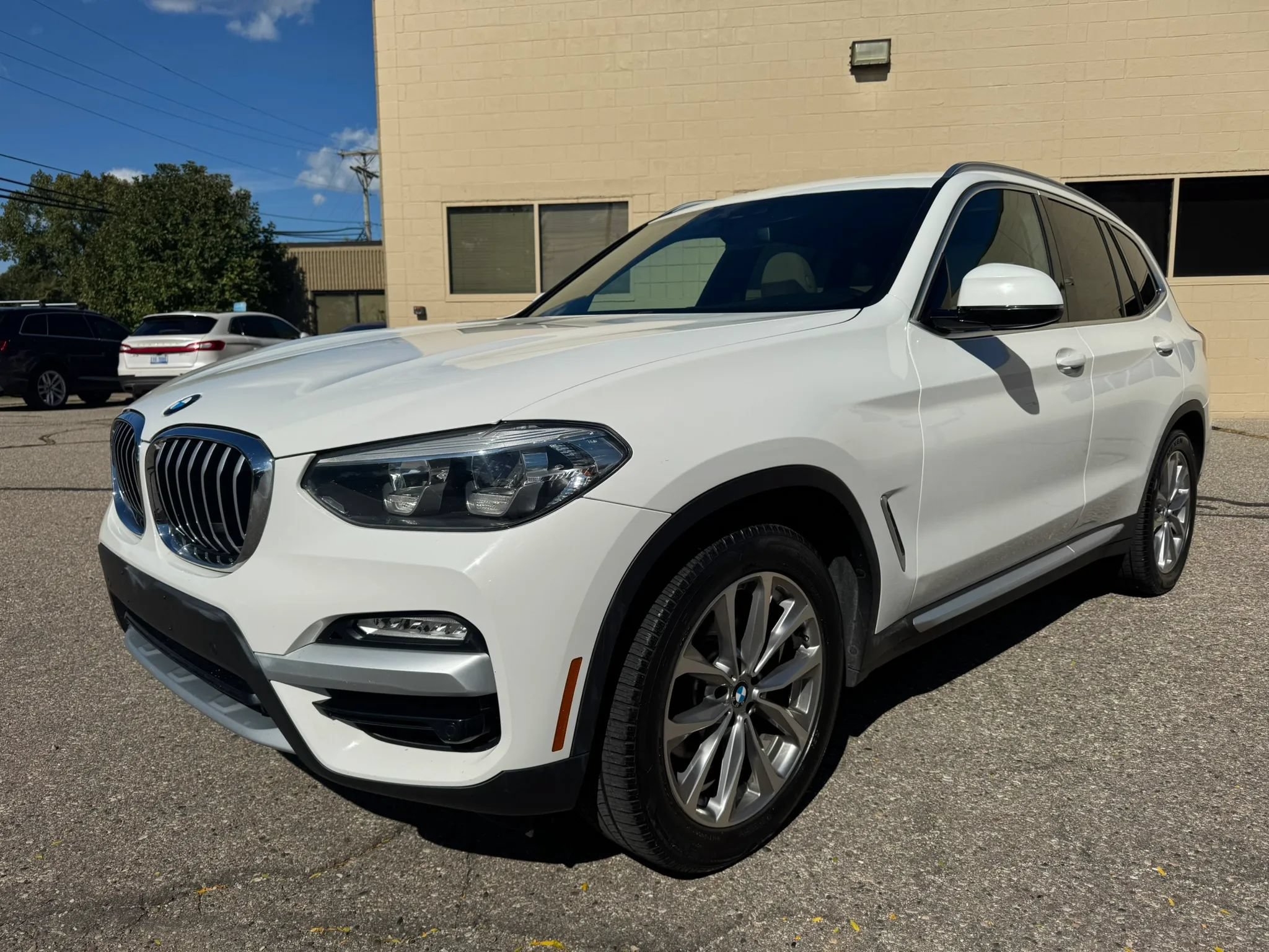 Used 2019 BMW X3 xDrive30i AWD/4WD image 3