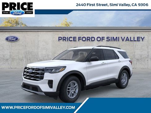 Used 2026 Ford Explorer Active AWD/4WD image 1