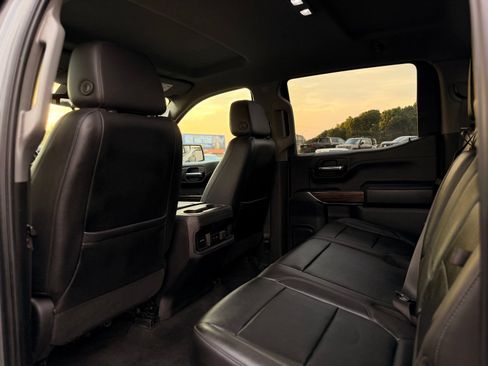 Used 2020 Chevrolet Silverado 1500 LT Trail Boss AWD/4WD image 23
