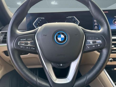 Certified 2023 BMW i4 eDrive40 w/ Premium Package RWD image 10