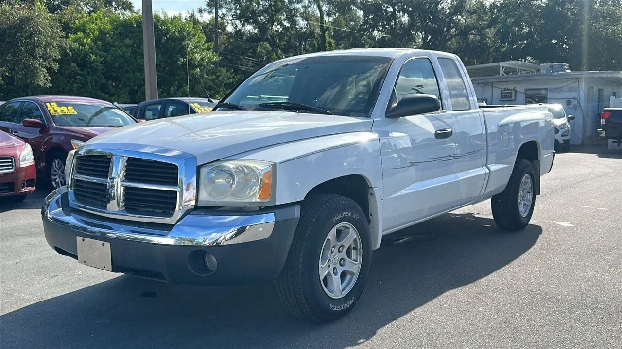 Used 2005 Dodge Dakota SLT RWD image 3