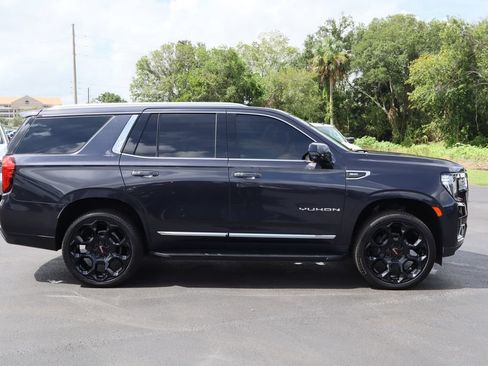 Certified 2023 GMC Yukon SLT w/ SLT Premium Package AWD/4WD image 10