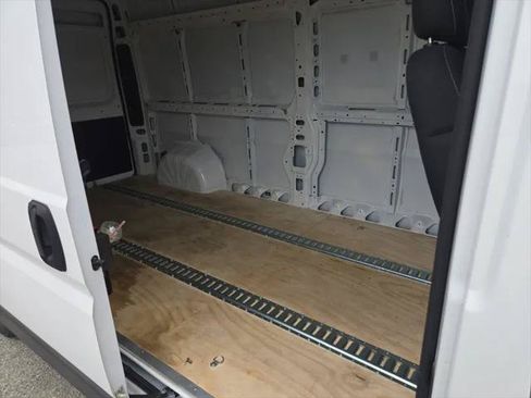Used 2023 RAM ProMaster 2500 FWD image 14