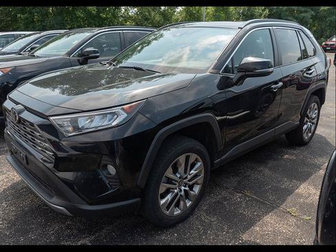 Used 2021 Toyota RAV4 Limited w/ Limited Grade Weather Package AWD/4WD image 3