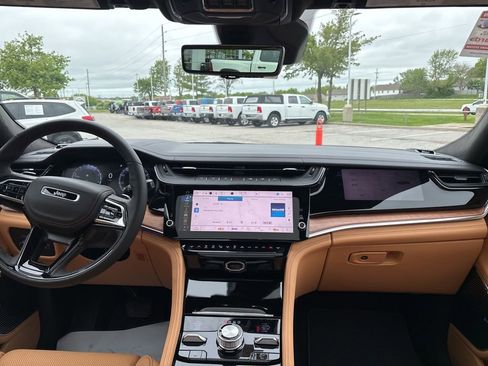 New 2026 Jeep Grand Cherokee Summit AWD/4WD image 3