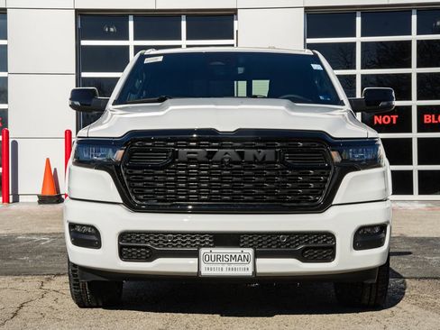 New 2026 RAM 1500 4x4 Crew Cab image 2