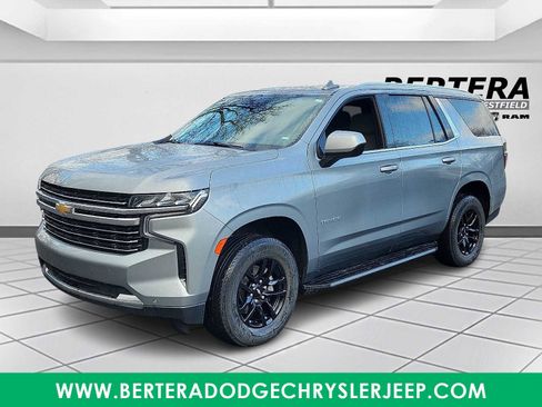 Used 2024 Chevrolet Tahoe LT image 3