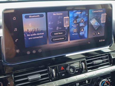 New 2026 Nissan Pathfinder SL w/ SL Premium Package FWD image 3