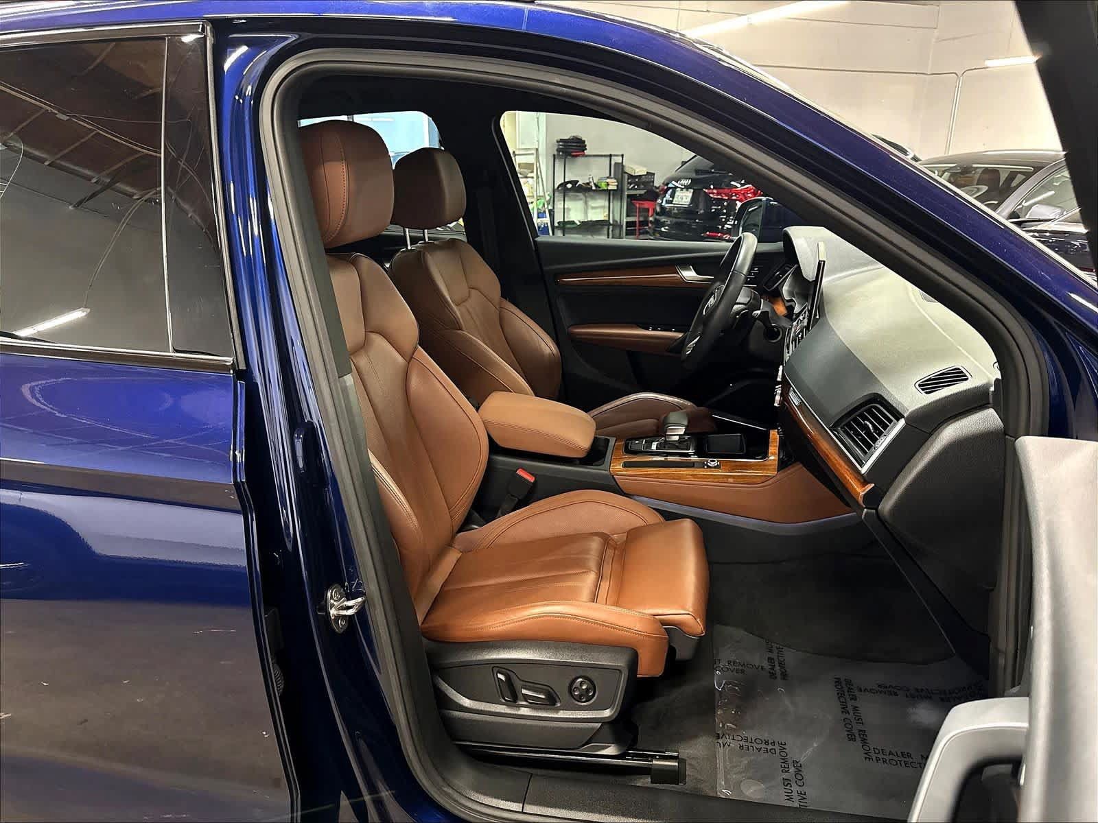 Used 2023 Audi Q5 2.0T Premium Plus w/ Premium Plus Package AWD/4WD image 10
