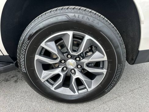 Used 2021 Chevrolet Tahoe LT w/ LT Signature Package RWD image 12