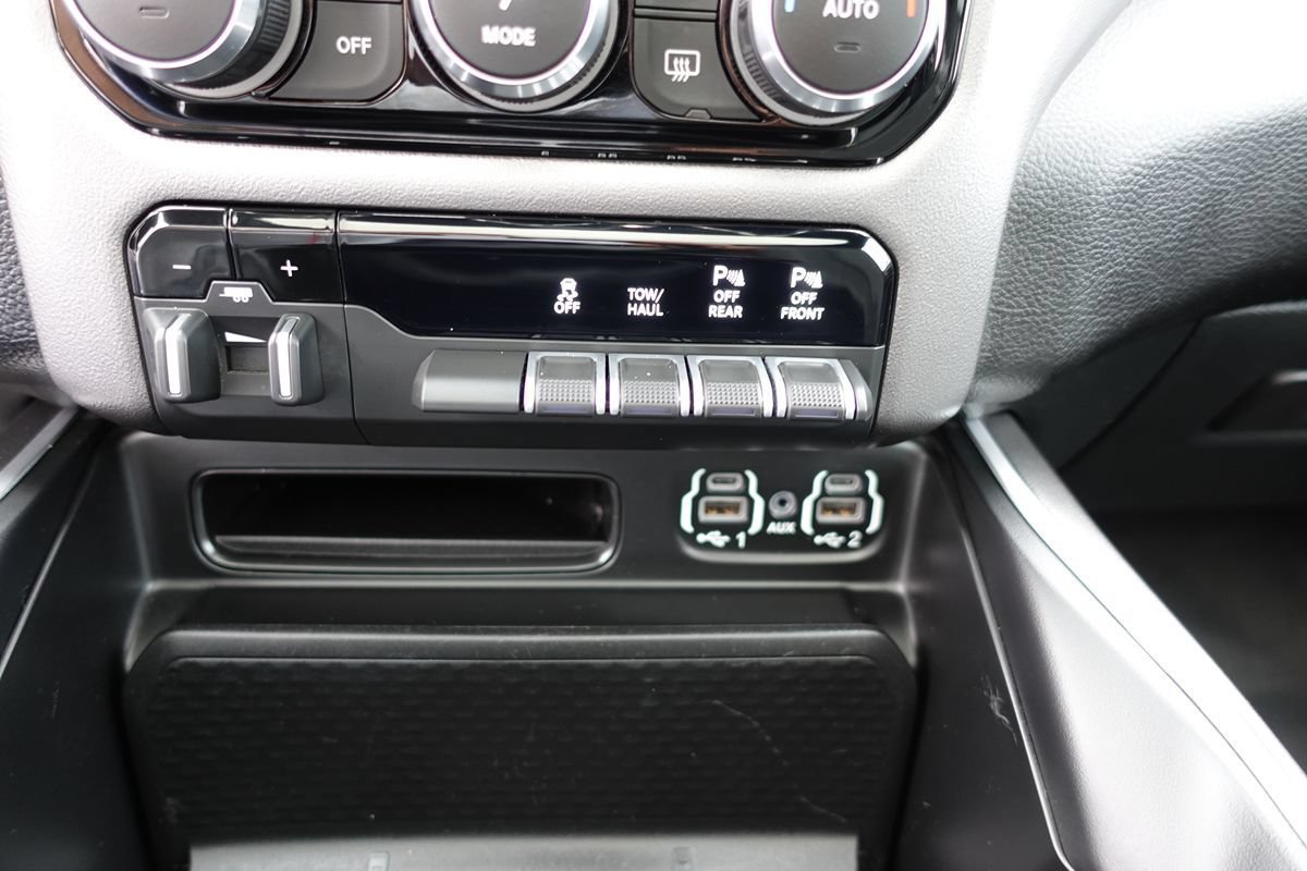 Used 2020 RAM 1500 Big Horn AWD/4WD image 48