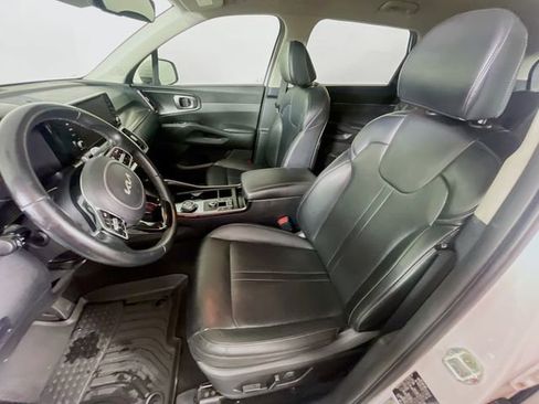 Used 2022 Kia Sorento S FWD image 22