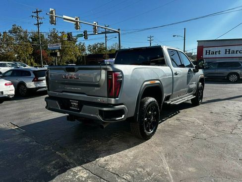 Used 2024 GMC Sierra 2500 AT4 image 5