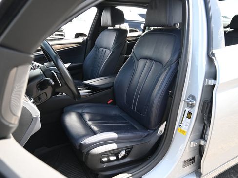 Used 2017 BMW 540i RWD image 18