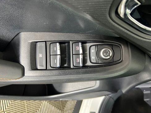Used 2024 Subaru Crosstrek 2.5i Limited AWD/4WD image 19